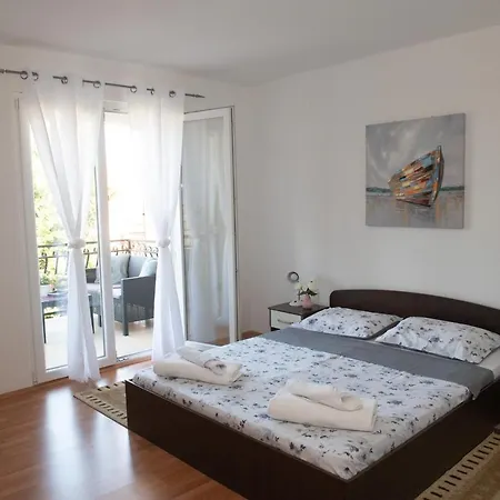 House With A Parking Space Podstrana, Split - 6044 Tatil Evi